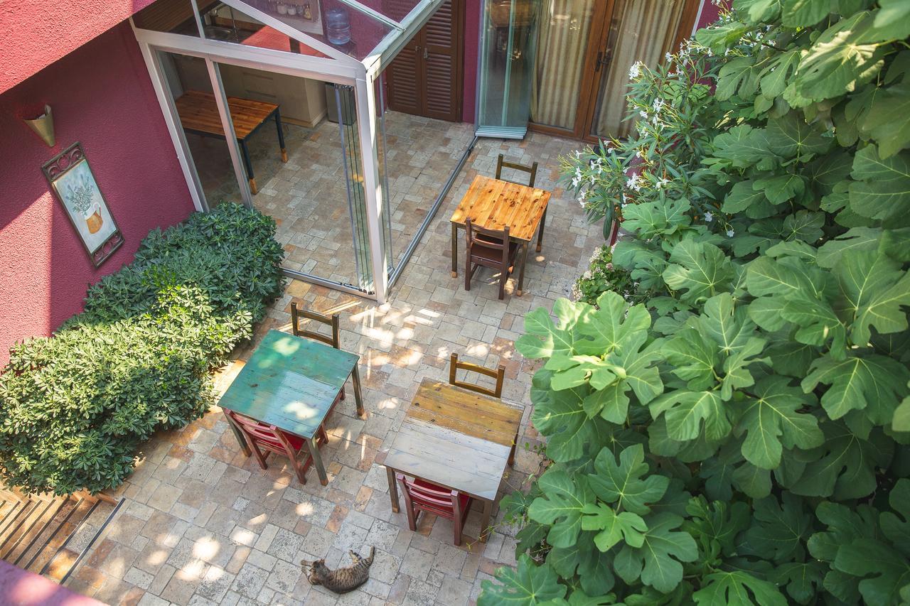 L'Isola Guesthouse (Adults Only) Heybeliada Exterior foto